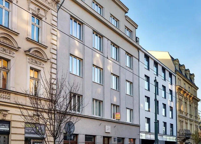 Tyzenhauz s Rakowicka Street